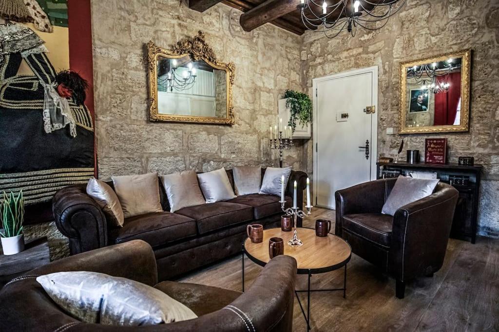 Le Moliere - Enigme Et Sauna Appartement Pézenas Buitenkant foto